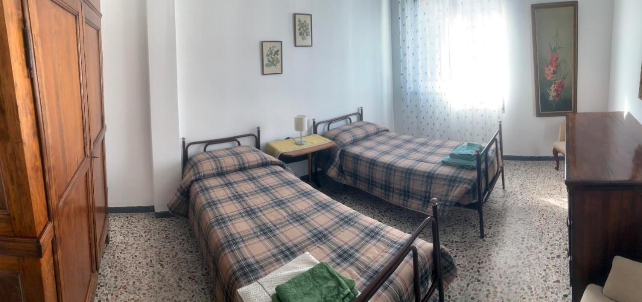 Casa Bianca 4 - Confortevole In Centro A Moneglia Bagian luar foto